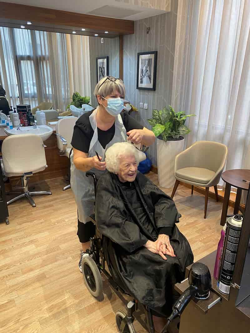 Resident Getting Their Hair Done